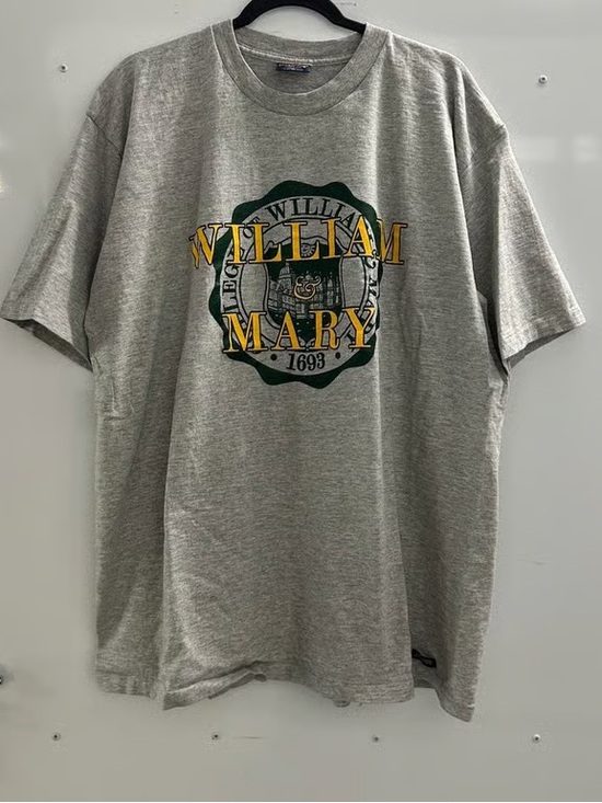 Other - William & Mary Grey Short Sleeve Graphic Tee